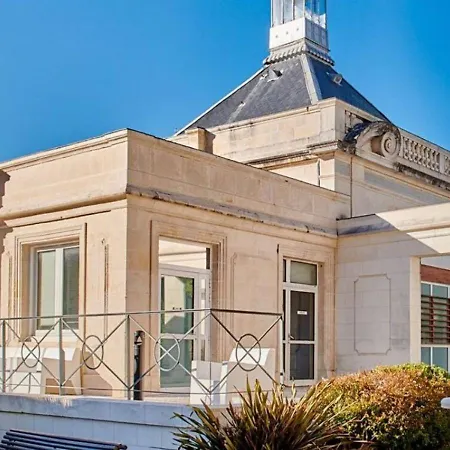 Thermes De * Saujon